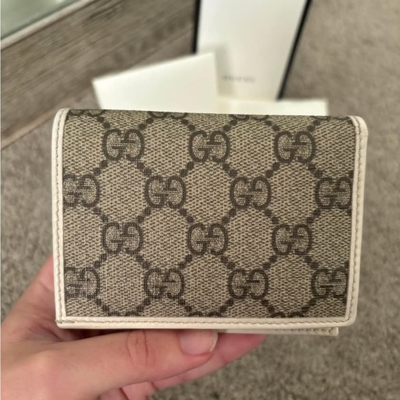 Gucci Women’s Horsebit GG Monogram Wallet Cardholder FULLSET - Picture 5 of 8